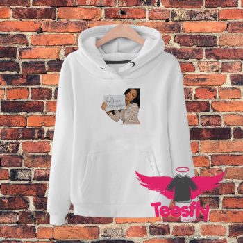 Kylie Jenner pose pour Justin Bieber Hoodie