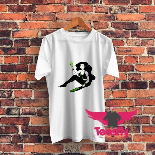 Queen of kick you in the face baddass vibes Shego Graphic T Shirt